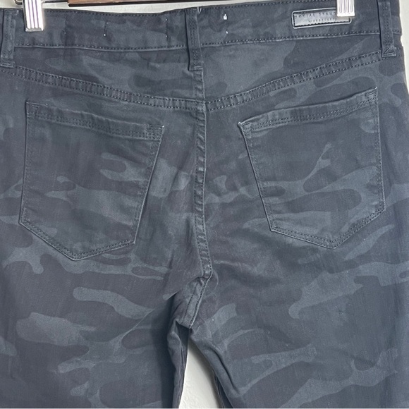 Social Standard by Sanctuary Jeans Women's Size 8 Camo Black Ankle Skinny - Picture 4 of 12
